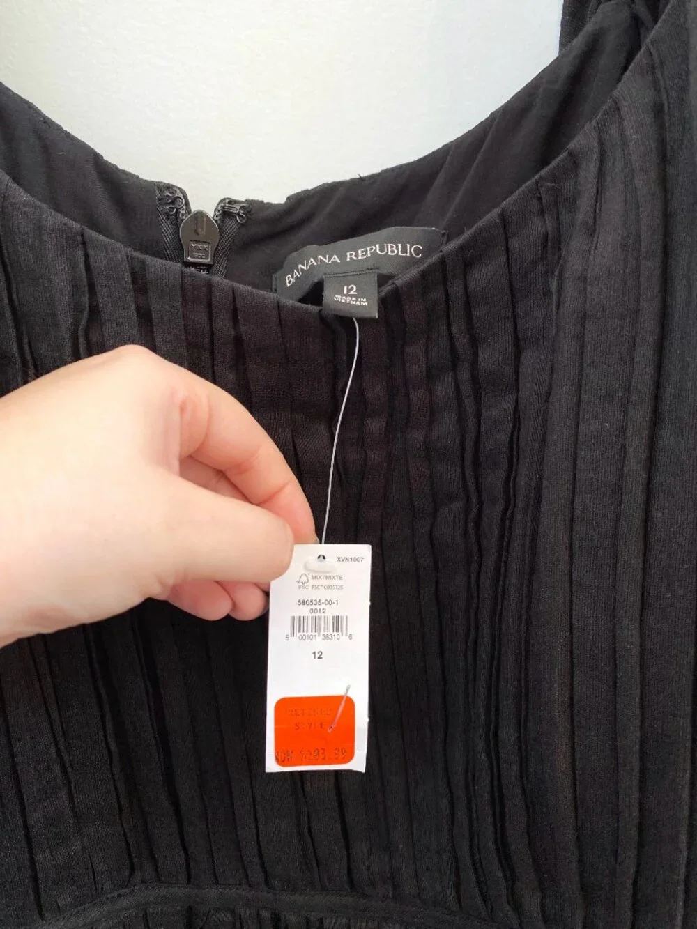 Banana Republic Black Pleated Puff Sleeve Top NWT Size 12